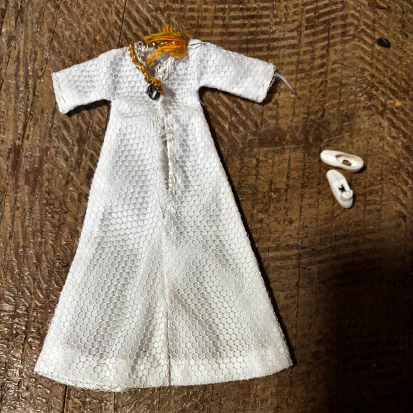 Topper Dawn doll clothes Lisa Fashions white net gown gold trim - Picture 1 of 2